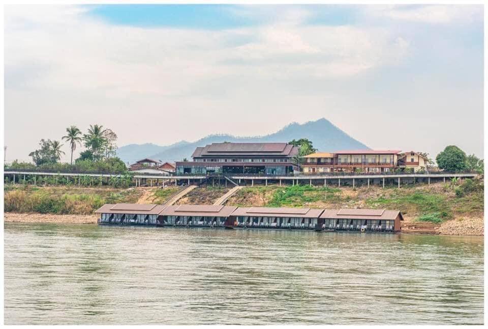 Riverside Chiangkhan Hotel Ban Mai Ta Saeng Exterior photo